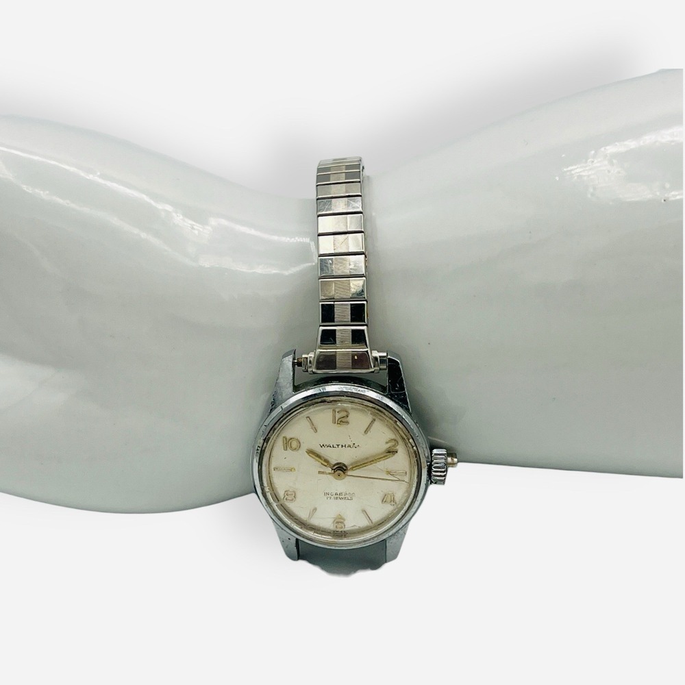 Vintage Waltham Watch Incabloc 17 Jewels Self Winding‎ Silver Stretch READ
